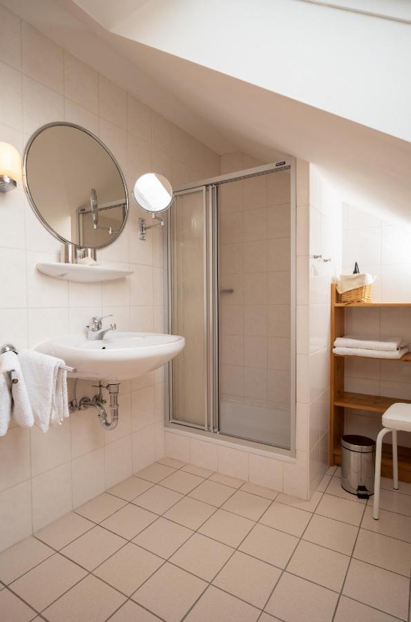 Gaestehaus Heintz Merzig Esterno foto
